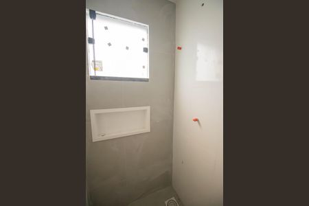 Banheiro de casa para alugar com 1 quarto, 35m² em Porto Novo, São Gonçalo