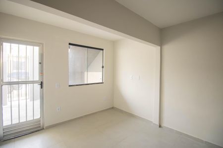 Sala de casa para alugar com 1 quarto, 35m² em Porto Novo, São Gonçalo