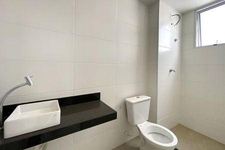 Apartamento à venda com 113m², 2 quartos e 2 vagas Apartamento à venda com 113m², 2 quartos e 2 vagasBanheiro da Suíte