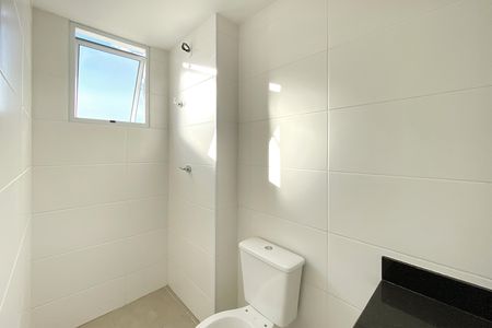 Apartamento à venda com 78m², 2 quartos e 2 vagas Apartamento à venda com 78m², 2 quartos e 2 vagasBanheiro da Suíte 1