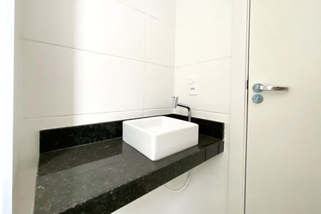 Apartamento à venda com 78m², 2 quartos e 2 vagas Apartamento à venda com 78m², 2 quartos e 2 vagasBanheiro