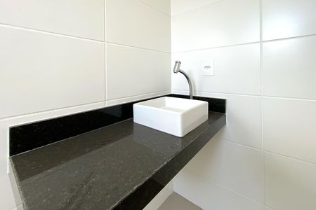 Apartamento à venda com 78m², 2 quartos e 2 vagas Apartamento à venda com 78m², 2 quartos e 2 vagasBanheiro da Suíte 1