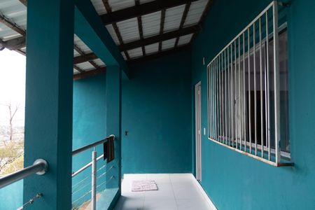 Casa à venda com 360m², 4 quartos e 4 vagas Casa à venda com 360m², 4 quartos e 4 vagasVaranda