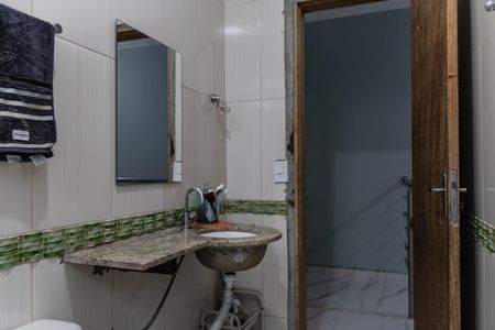Casa à venda com 360m², 4 quartos e 4 vagas Casa à venda com 360m², 4 quartos e 4 vagasBanheiro 1