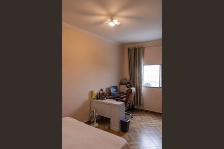 Casa à venda com 360m², 4 quartos e 4 vagas Casa à venda com 360m², 4 quartos e 4 vagasQuarto 2
