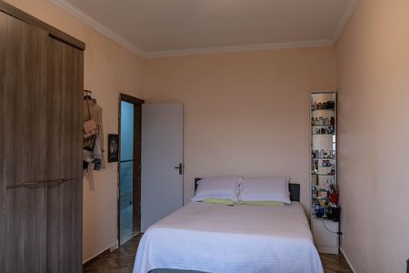 Casa à venda com 360m², 4 quartos e 4 vagas Casa à venda com 360m², 4 quartos e 4 vagasQuarto 2