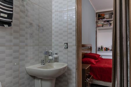 Casa à venda com 360m², 4 quartos e 4 vagas Casa à venda com 360m², 4 quartos e 4 vagasBanheiro da Suíte