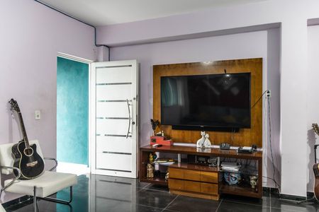 Casa à venda com 360m², 4 quartos e 4 vagas Casa à venda com 360m², 4 quartos e 4 vagasSala