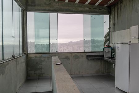 Casa à venda com 360m², 4 quartos e 4 vagas Casa à venda com 360m², 4 quartos e 4 vagasTerraço
