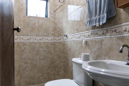 Casa à venda com 360m², 4 quartos e 4 vagas Casa à venda com 360m², 4 quartos e 4 vagasBanheiro 2
