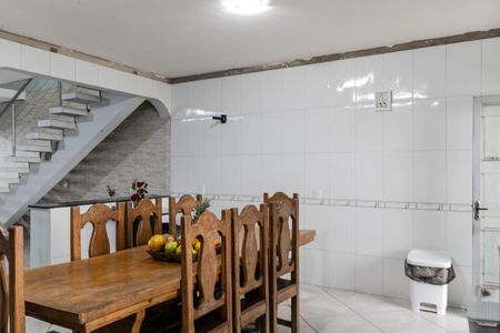 Casa à venda com 360m², 4 quartos e 4 vagas Casa à venda com 360m², 4 quartos e 4 vagasCozinha