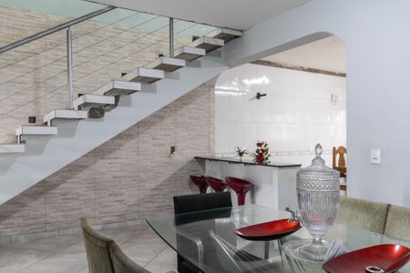 Casa à venda com 360m², 4 quartos e 4 vagas Casa à venda com 360m², 4 quartos e 4 vagasCopa