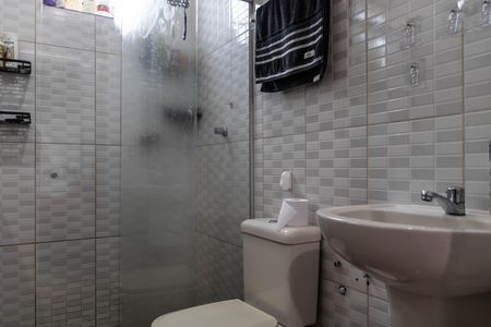 Casa à venda com 360m², 4 quartos e 4 vagas Casa à venda com 360m², 4 quartos e 4 vagasBanheiro da Suíte