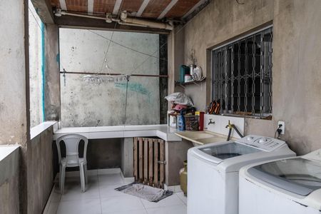 Casa à venda com 360m², 4 quartos e 4 vagas Casa à venda com 360m², 4 quartos e 4 vagasÁrea de Serviço
