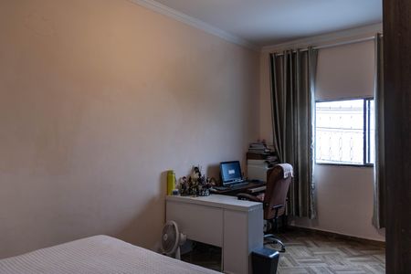 Casa à venda com 360m², 4 quartos e 4 vagas Casa à venda com 360m², 4 quartos e 4 vagasQuarto 2