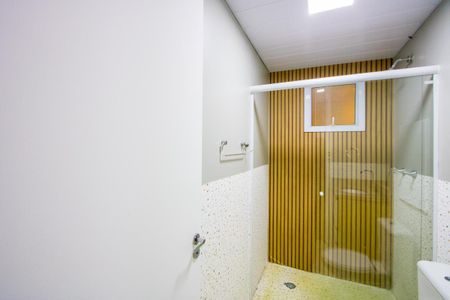 Apartamento para alugar com 74m², 3 quartos e 1 vaga Apartamento para alugar com 74m², 3 quartos e 1 vagaBanheiro social