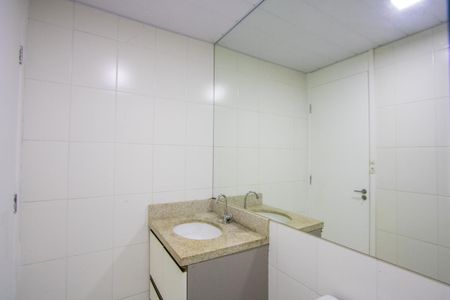 Apartamento para alugar com 74m², 3 quartos e 1 vaga Apartamento para alugar com 74m², 3 quartos e 1 vagaBanheiro do quarto 1