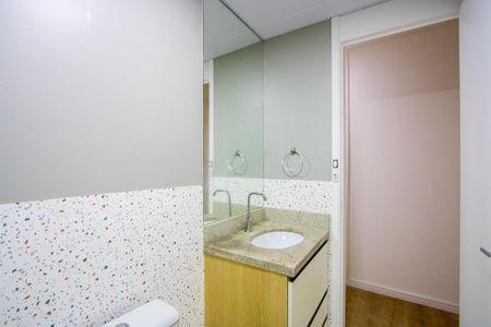 Apartamento para alugar com 74m², 3 quartos e 1 vaga Apartamento para alugar com 74m², 3 quartos e 1 vagaBanheiro social