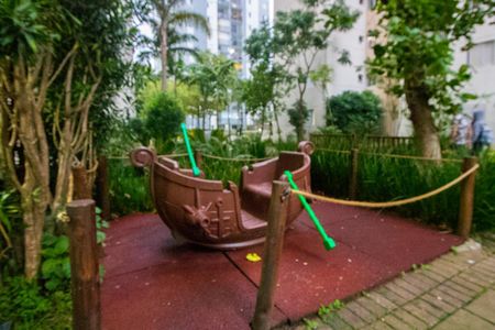 Apartamento para alugar com 74m², 3 quartos e 1 vaga Apartamento para alugar com 74m², 3 quartos e 1 vagaÁrea comum - Playground