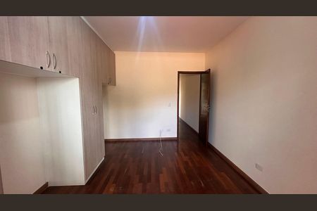 Casa para alugar com 124m², 3 quartos e 2 vagas