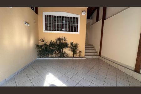 Casa para alugar com 124m², 3 quartos e 2 vagas