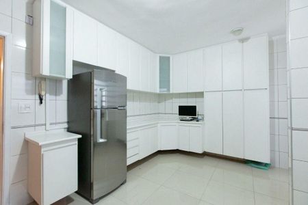 Casa à venda com 3 quartos, 106m² em Vila Nair, São Paulo