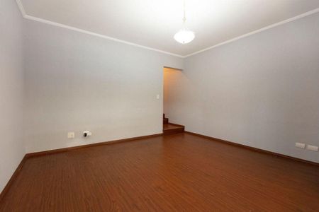 Casa à venda com 3 quartos, 106m² em Vila Nair, São Paulo