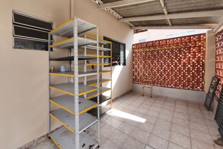 Casa à venda com 330m², 2 quartos e 3 vagasQuintal