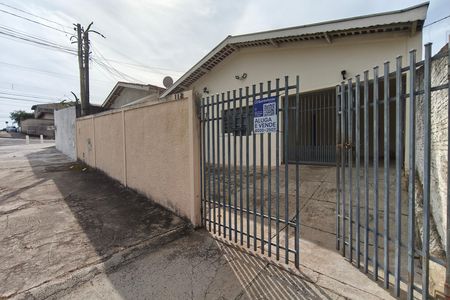 Casa à venda com 330m², 2 quartos e 3 vagasFachada
