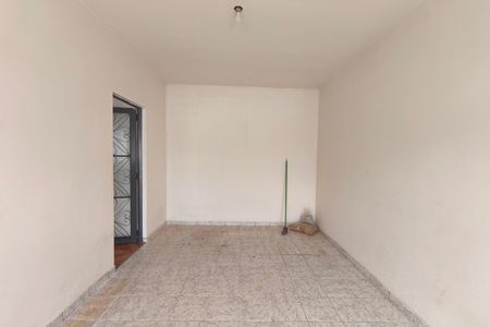 Casa à venda com 330m², 2 quartos e 3 vagasQuintal - Garagem