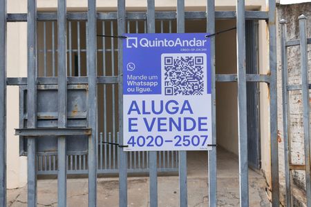 Casa à venda com 330m², 2 quartos e 3 vagasPLACA INSTALADA NA FACHADA