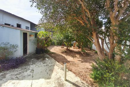 Casa à venda com 330m², 2 quartos e 3 vagasQuintal - Jardim