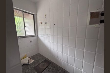 Apartamento à venda com 82m², 2 quartos e 1 vaga Apartamento à venda com 82m², 2 quartos e 1 vagaÁrea de Serviço