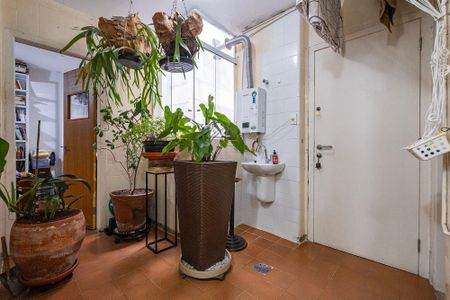 Apartamento à venda com 118m², 2 quartos e sem vaga Apartamento à venda com 118m², 2 quartos e sem vagaÁrea de Serviço