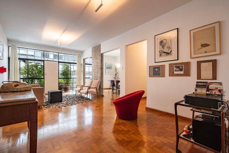 Apartamento à venda com 118m², 2 quartos e sem vaga Apartamento à venda com 118m², 2 quartos e sem vagaSala