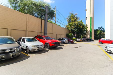 Apartamento à venda com 46m², 2 quartos e 1 vaga Apartamento à venda com 46m², 2 quartos e 1 vagaEstacionamento