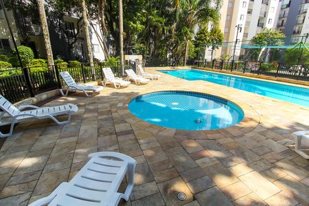Apartamento à venda com 46m², 2 quartos e 1 vaga Apartamento à venda com 46m², 2 quartos e 1 vagaÁrea comum - Piscina