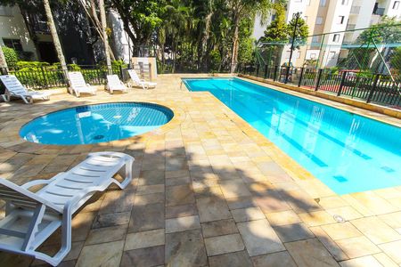 Apartamento à venda com 46m², 2 quartos e 1 vaga Apartamento à venda com 46m², 2 quartos e 1 vagaÁrea comum - Piscina