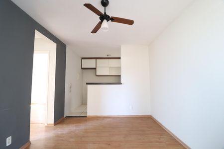 Sala de apartamento para alugar com 2 quartos, 46m² em Jardim Holanda, Uberlândia