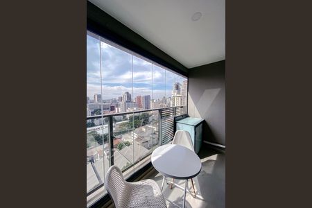 Studio à venda com 27m², 1 quarto e sem vaga Studio à venda com 27m², 1 quarto e sem vagaVaranda