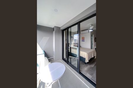 Studio à venda com 27m², 1 quarto e sem vaga Studio à venda com 27m², 1 quarto e sem vagaVaranda