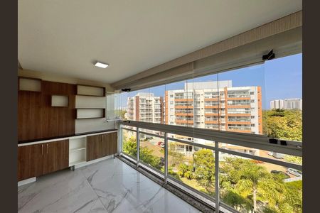Apartamento para alugar com 82m², 2 quartos e 1 vagaVaranda