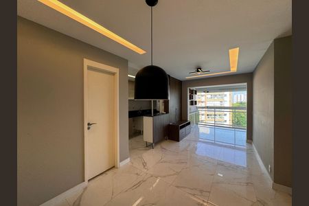 Sala de apartamento à venda com 3 quartos, 82m² em Barra da Tijuca, Rio de Janeiro