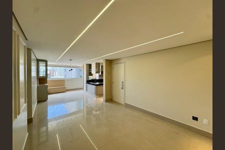 Apartamento à venda com 93m², 3 quartos e 3 vagasSala