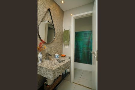 Apartamento para alugar com 108m², 2 quartos e 1 vaga Apartamento para alugar com 108m², 2 quartos e 1 vagaBanheiro Social