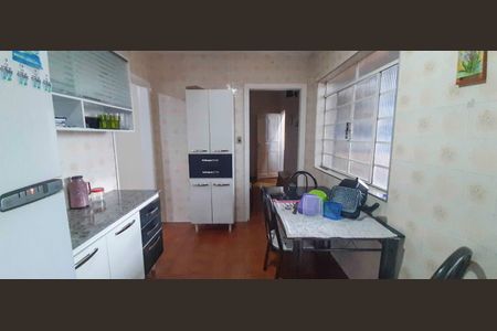 Casa para alugar com 262m², 4 quartos e 2 vagas Casa para alugar com 262m², 4 quartos e 2 vagasCasa 2 - Cozinha