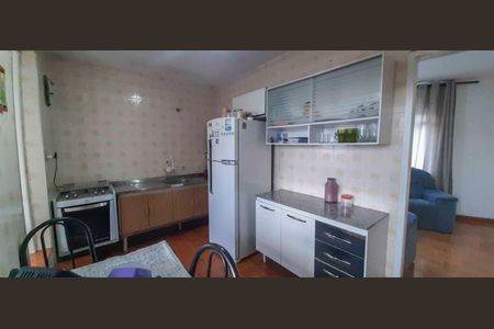 Casa para alugar com 262m², 4 quartos e 2 vagas Casa para alugar com 262m², 4 quartos e 2 vagasCasa 2 - Cozinha