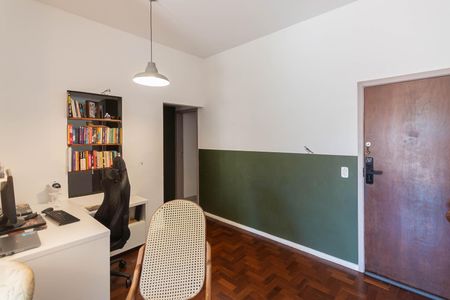 Apartamento à venda com 77m², 2 quartos e 1 vagaSala