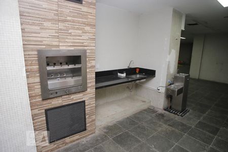 Apartamento à venda com 77m², 2 quartos e 1 vaga