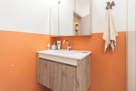 Apartamento à venda com 77m², 2 quartos e 1 vagaBanheiro